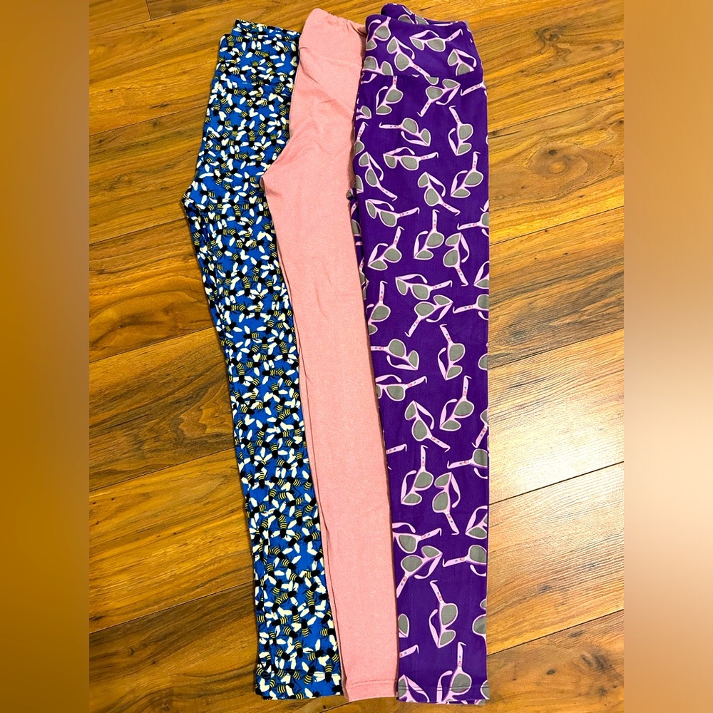 LuLaRoe women’s OS buttery soft leggings. Sunglasses, bees and solid color.